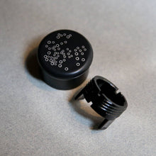 Load image into Gallery viewer, CapaBubbles Champagne Cap