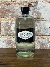 Load image into Gallery viewer, Grain &amp; Grange Signature Scent Large Diffuser Oil
