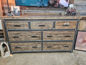 Big Sugar 7 Drawer Dresser