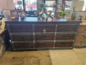 Big Sugar 9 Drawer Dresser