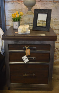 Big Sugar 3 Drawer Nightstand