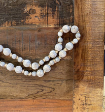 Load image into Gallery viewer, Décor Prayer Beads
