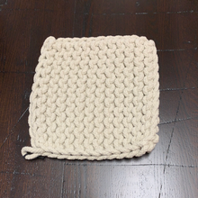 Load image into Gallery viewer, Cotton Crocheted Pot Holder
